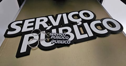 Serviço Público Podcast Logo cover